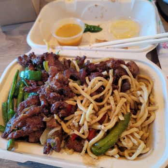 Blurr Kitchen - Garlic noodles, spicy pork with string beans - Asian Fusion Near Me - Santa Clara, California Blurr Kitchen - Garlic noodles, spicy pork with string beans - Asian Fusion Near Me - Santa Clara, California