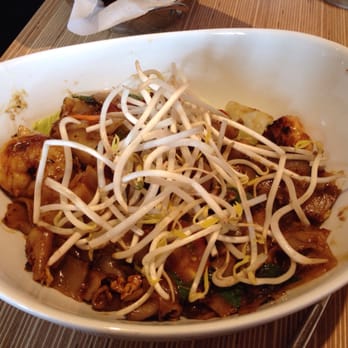 Malai Kitchen - Shrimp pad see eww - Vietnamese Near Me - Southlake, Texas Malai Kitchen - Shrimp pad see eww - Vietnamese Near Me - Southlake, Texas