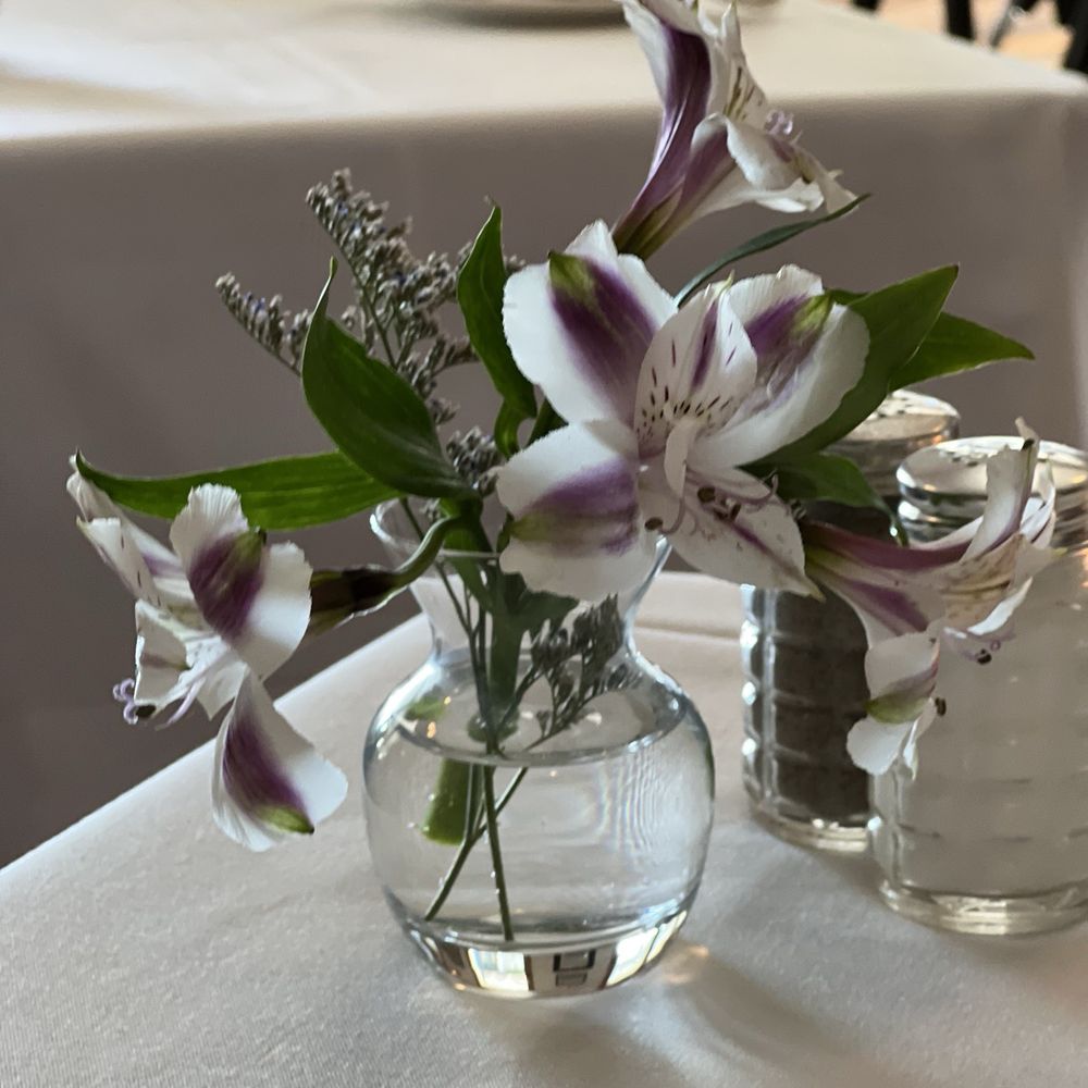 The Glenwood - Table decor - New American Near Me - Onekama, Michigan The Glenwood - Table decor - New American Near Me - Onekama, Michigan