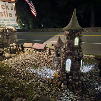 Rock Castle Resort - Resorts Near Me - Lake George, New York