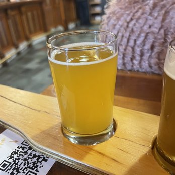 Bell's Eccentric Cafe - Mango habanero Oberon Flight - Music Venues Near Me - Kalamazoo, Michigan Bell's Eccentric Cafe - Mango habanero Oberon Flight - Music Venues Near Me - Kalamazoo, Michigan
