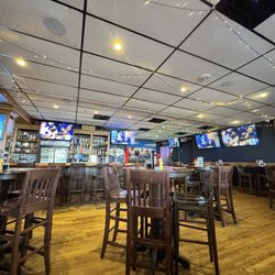 Maloneys Sports Bar and Grill