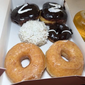 Stan's Donuts & Coffee - Donuts Near Me - Chicago, Illinois Stan's Donuts & Coffee - Donuts Near Me - Chicago, Illinois