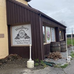 Woodbury Winery & Vineyards - Entrance