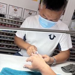 D & T Nails