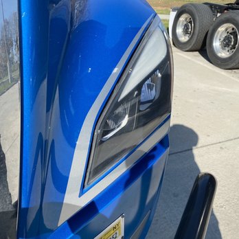 Stripes & Stuff Graphics - Added bezel effect to headlight area. - Graphic Design Near Me - Springfield, Missouri