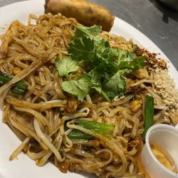 Asian Market And Seafood Restaurant - Pad Thai Chicken