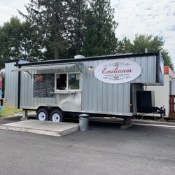 Emilianos - Exterior of the food truck