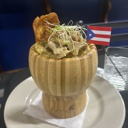 La Proa - Mofongo Rellono de Pollo