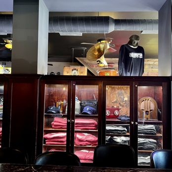 The Gramophone - So much interesting stuff around the restaurant - Bars Near Me - Saint Louis, Missouri