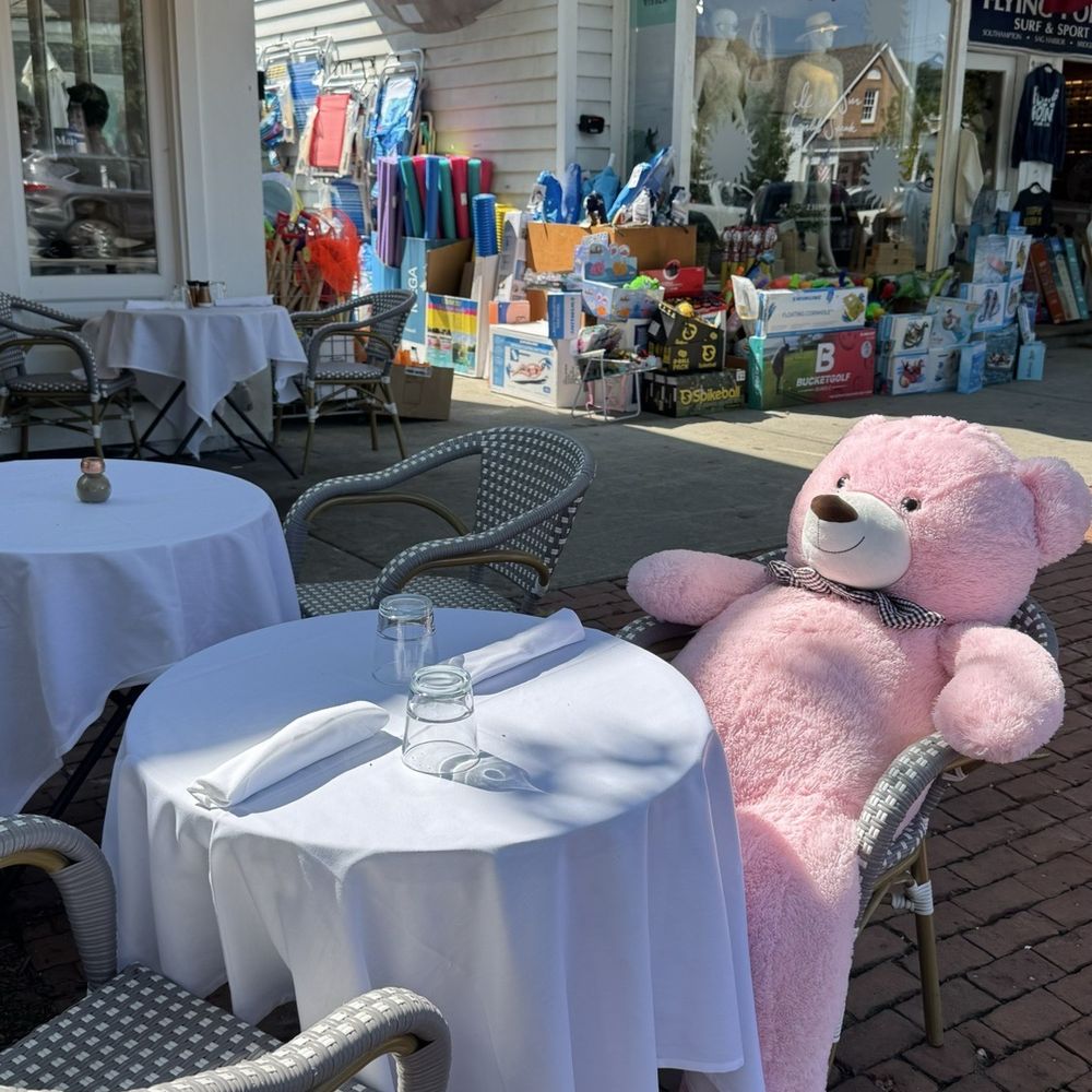 75 Main - Outdoor seating - New American Near Me - Southampton, New York