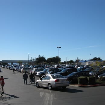 Costco - You have to tail people leaving in order to get a spot! - Wholesale Stores Near Me - Richmond, California