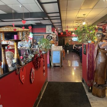 Melody Thai Cuisine - Inside - Thai Near Me - Sun City, California Melody Thai Cuisine - Inside - Thai Near Me - Sun City, California