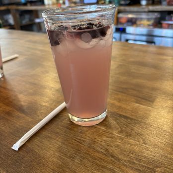Toast Cafe - Peach Lavender Lemonade - Breakfast & Brunch Near Me - Philadelphia, Pennsylvania