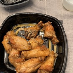 Hurricane Grill & Wings - Super dry wings