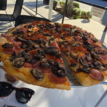 Acre Pizza - Gluten-free pizza - Pizza Near Me - Sebastopol, California