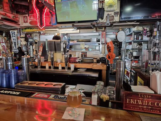 Dixie Grill & Brewery by null
