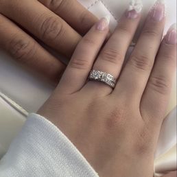 My ring on the right. Hubs silicon ring. When we get his actual ring it'll be from here as well of course. My ring on the right. Hubs silicon ring. When we get his actual ring it'll be from here as well of course.
