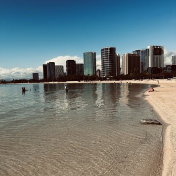 Ala Moana Beach - Clear water - Beaches Near Me - Honolulu, Hawaii Ala Moana Beach - Clear water - Beaches Near Me - Honolulu, Hawaii