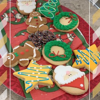 Camden Amber Oaks Apartments - Holiday cookies, hot coco, and a gift wrapping station!! Love this place - Apartments Near Me - Austin, Texas Camden Amber Oaks Apartments - Holiday cookies, hot coco, and a gift wrapping station!! Love this place - Apartments Near Me - Austin, Texas