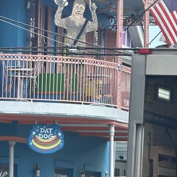 Dat Dog - Outside - Hot Dogs Near Me - New Orleans, Louisiana