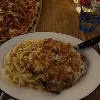 Pazza Notte - Pollo alla Parmigiana - Pizza Near Me - Sacramento, California Pazza Notte - Pollo alla Parmigiana - Pizza Near Me - Sacramento, California
