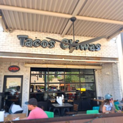 Tacos Chiwas by null