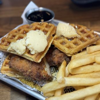 Street To Table - Chicken n waffles - Bars Near Me - Huntington Station, New York Street To Table - Chicken n waffles - Bars Near Me - Huntington Station, New York