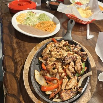 Los Dos Potrillos - Chicken fajitas - Mexican Near Me - Centennial, Colorado