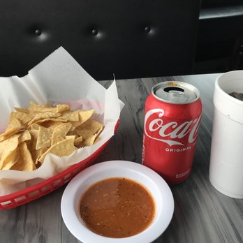 El Ancla Restaurant & Bar - Complimentary chips and salsa. - Mexican Near Me - Pico Rivera, California El Ancla Restaurant & Bar - Complimentary chips and salsa. - Mexican Near Me - Pico Rivera, California