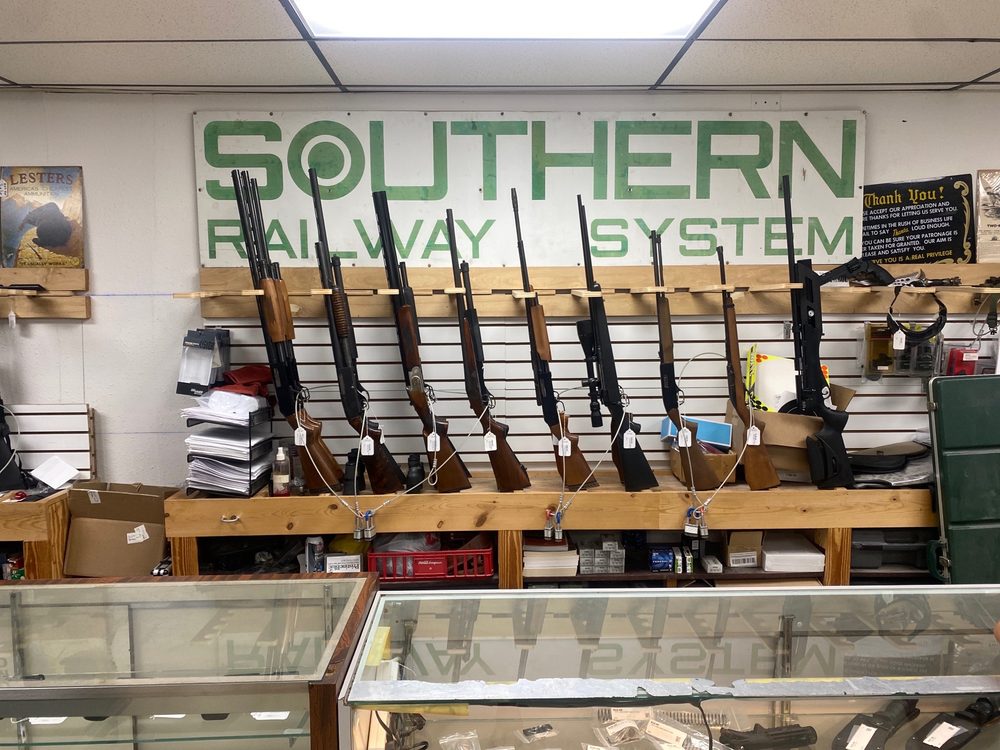 BEST DEAL GUN AND PAWN Updated July 2024 1232 Blanding Blvd, Orange