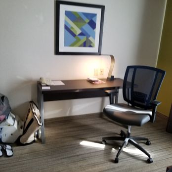 Holiday Inn Express & Suites Brampton - Hotels Near Me - Brampton, Ontario Holiday Inn Express & Suites Brampton - Hotels Near Me - Brampton, Ontario