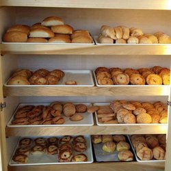La Salvadorena Bakery & Cafe - Rico pan Salvadoreño