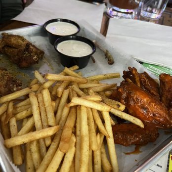 Brewski's Pub & Grub - Wings - Sports Bars Near Me - Little Rock, Arkansas Brewski's Pub & Grub - Wings - Sports Bars Near Me - Little Rock, Arkansas