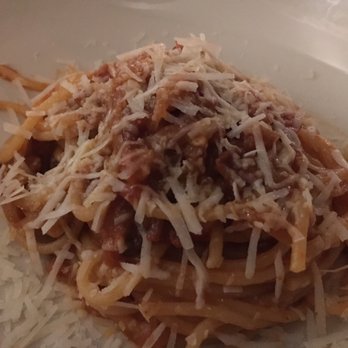 Gocciolina - Spaghetti all'amatriciana - Italian Near Me - Durham, North Carolina