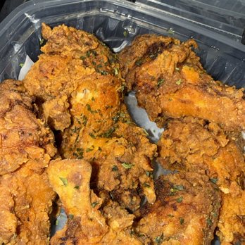 It’s All Love - Chicken wings (PLAIN) - Soul Food Near Me - Teaneck, New Jersey