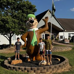 Yogi Bear's Jellystone Park