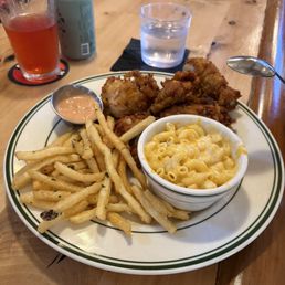 Buttermilk fried chicken with Mac n Cheese and Fries