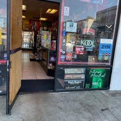Rio Smoke Shop - Front entrance