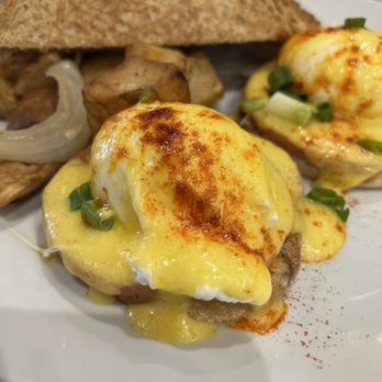 Atlantic Grille - Eggs Benedict - American Near Me - Frederick, Maryland