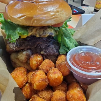 Burger beach hideaway - Got a specialty burger but with the 1lb of meat that usually goes into their moab burger - Burgers Near Me - Corpus Christi, Texas Burger beach hideaway - Got a specialty burger but with the 1lb of meat that usually goes into their moab burger - Burgers Near Me - Corpus Christi, Texas