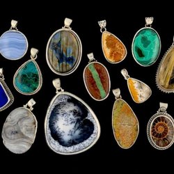 Green River Silver - Sterling silver and semi-precious stone pendants hand crafted in Jaipur, India.