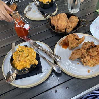 Yardbird Table & Bar - Lewellyn 's Fine Fried Chicken - Southern Near Me - Miami Beach, Florida