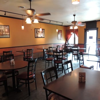 Papa V's Pizzeria - Dinning Room - Pizza Near Me - Mansfield, Pennsylvania