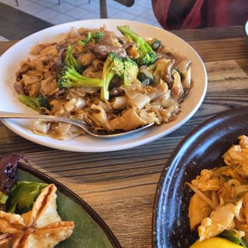 Rice Barn - Crab cheese wontons - Thai Near Me - Fresno, California Rice Barn - Crab cheese wontons - Thai Near Me - Fresno, California