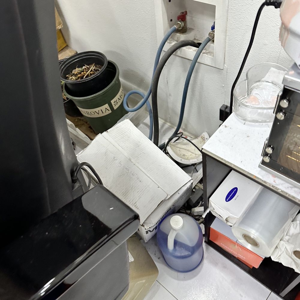 So disorganized and messy. So disorganized and messy.