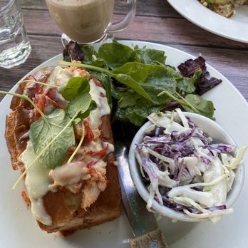 Cody's La Jolla - Lobster roll - Breakfast & Brunch Near Me - La Jolla, California