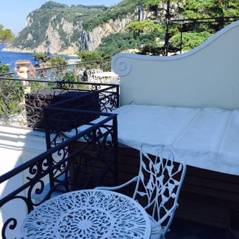 Hotel Excelsior Parco - Plain view into neighbor's balcony - Capri, NA