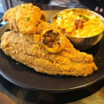 Kitchen Kocktails by Kevin Kelley - Catfish filets / Mac an Cheese - Cocktail Bars Near Me - Charlotte, North Carolina