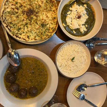 Besharam - Garlic naan, Maska paneer, Who killed the lamb - Indian Near Me - San Francisco, California